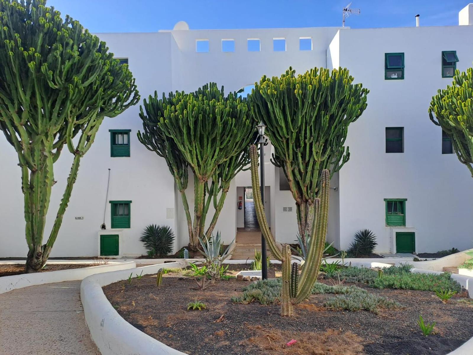 Azul Tuscan Playa Y Piscina Costa Teguise Eksteriør billede