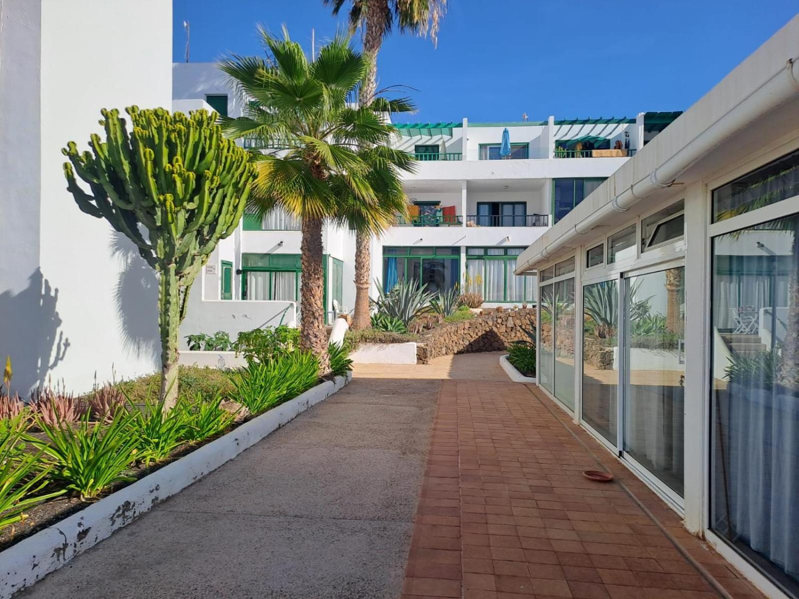 Azul Tuscan Playa Y Piscina Costa Teguise Eksteriør billede