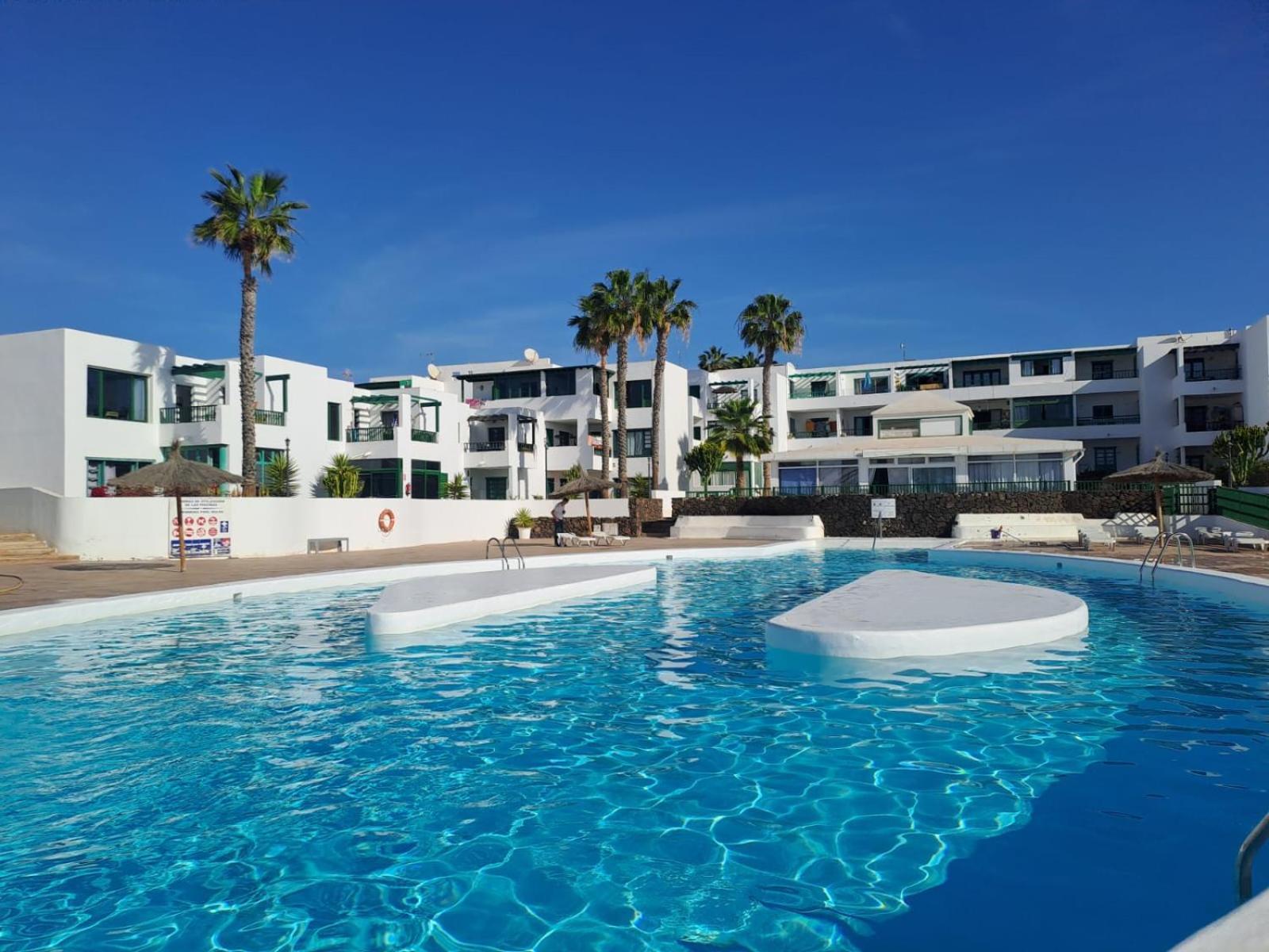 Azul Tuscan Playa Y Piscina Costa Teguise Eksteriør billede