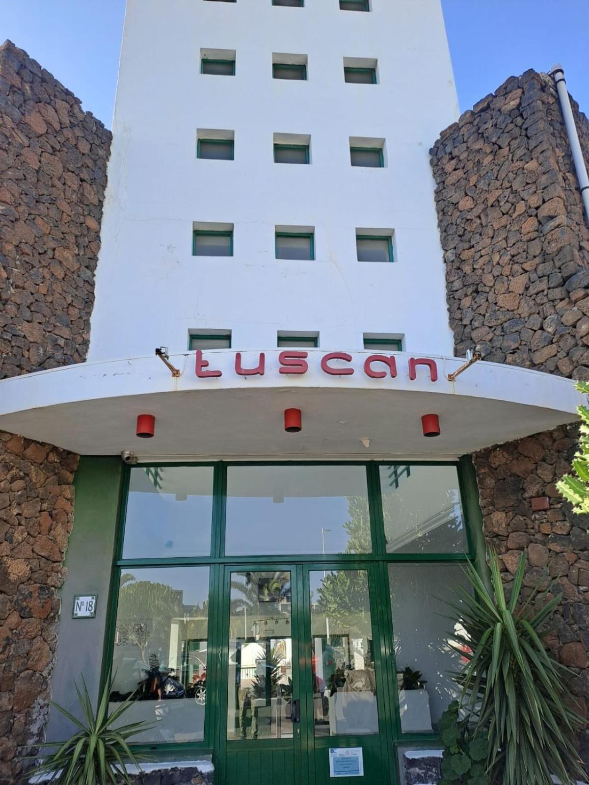 Azul Tuscan Playa Y Piscina Costa Teguise Eksteriør billede