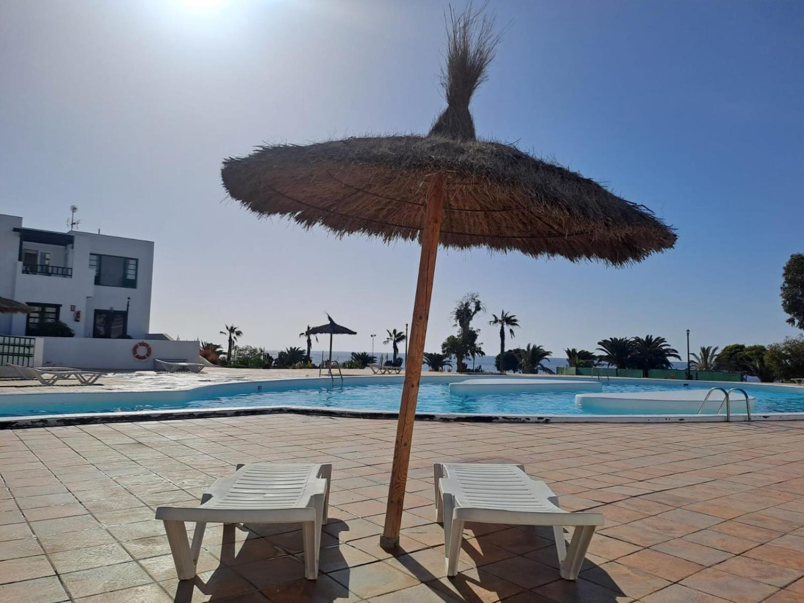 Azul Tuscan Playa Y Piscina Costa Teguise Eksteriør billede