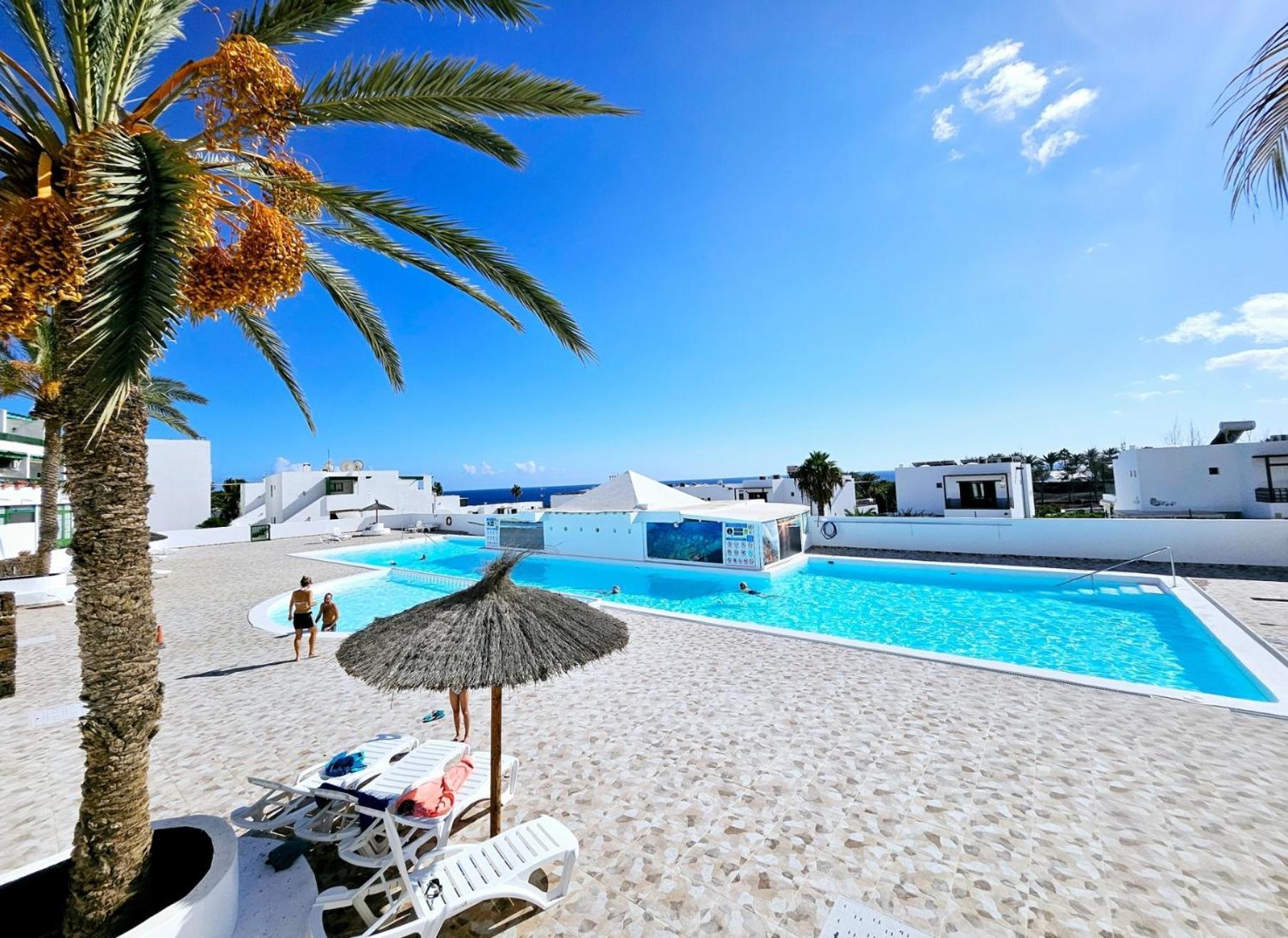 Azul Tuscan Playa Y Piscina Costa Teguise Eksteriør billede