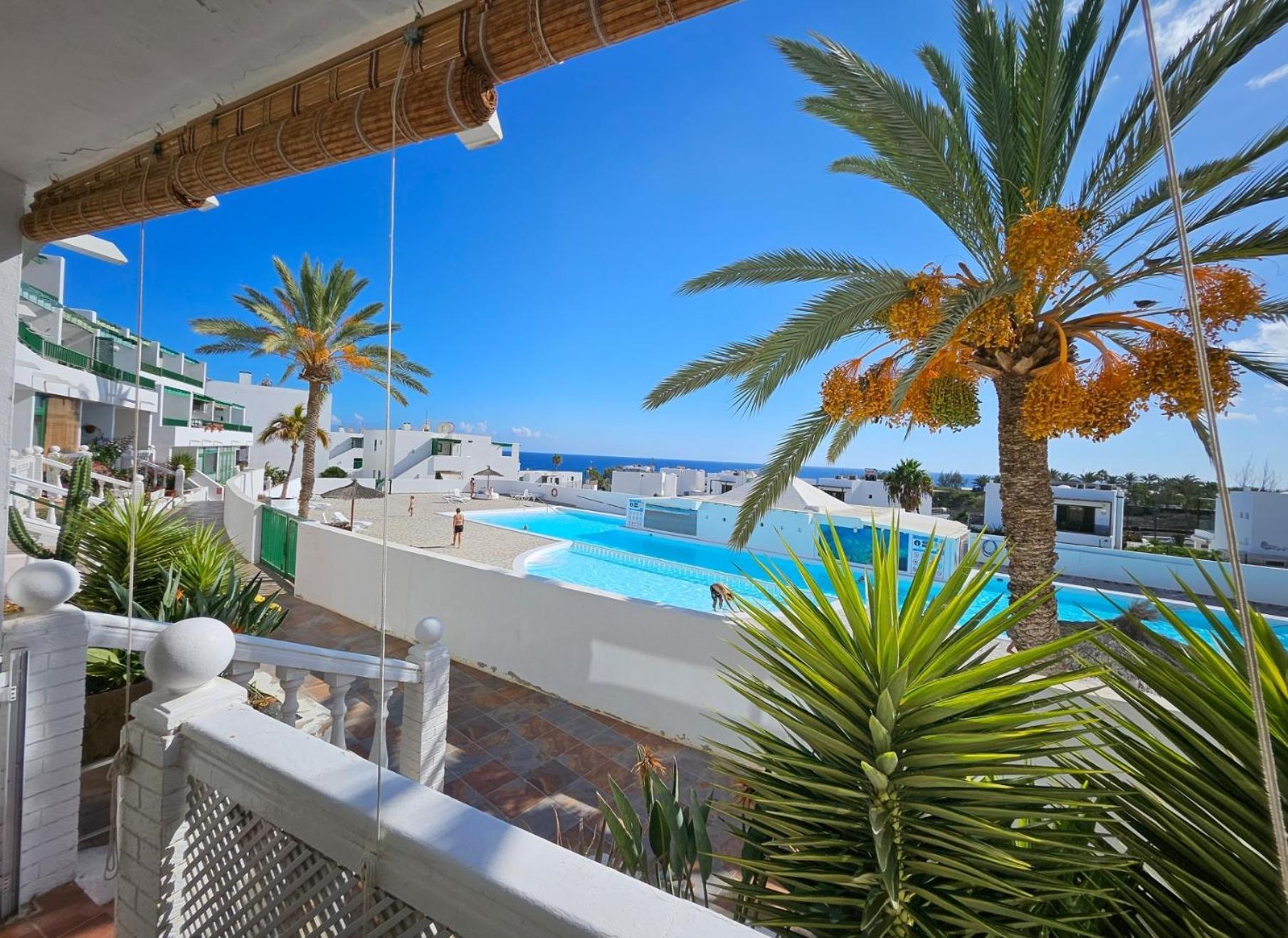 Azul Tuscan Playa Y Piscina Costa Teguise Eksteriør billede