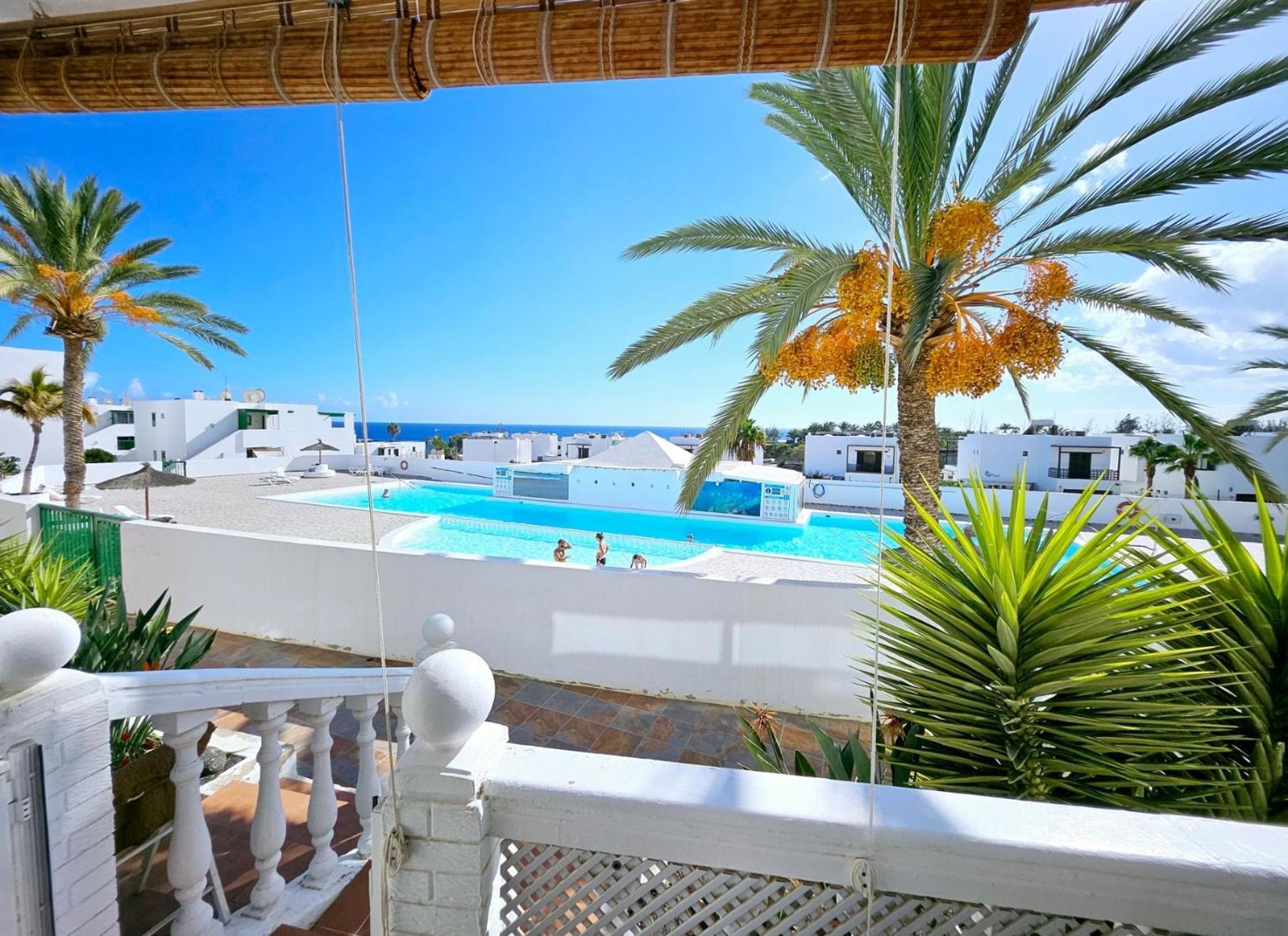 Azul Tuscan Playa Y Piscina Costa Teguise Eksteriør billede