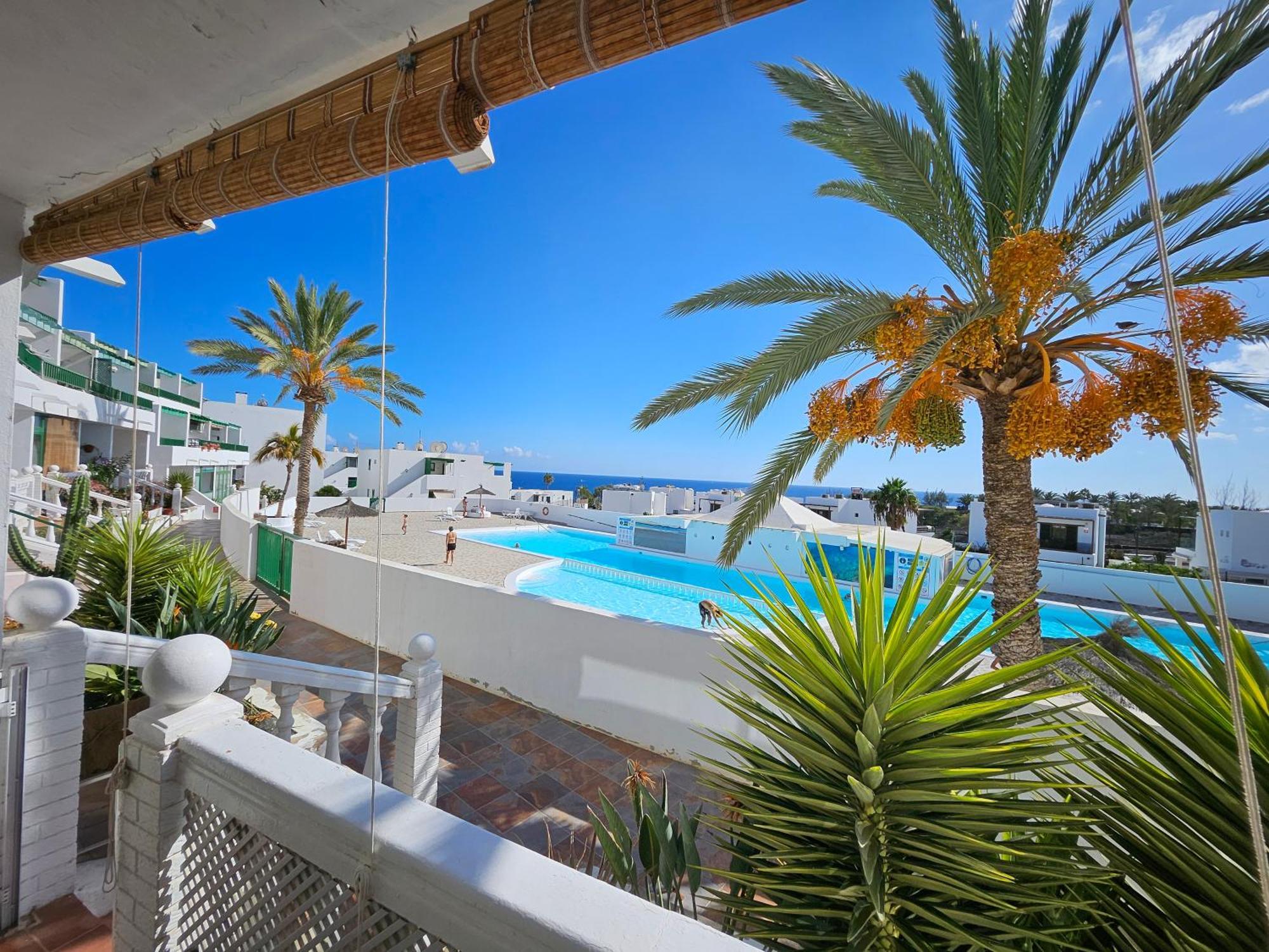 Azul Tuscan Playa Y Piscina Costa Teguise Eksteriør billede
